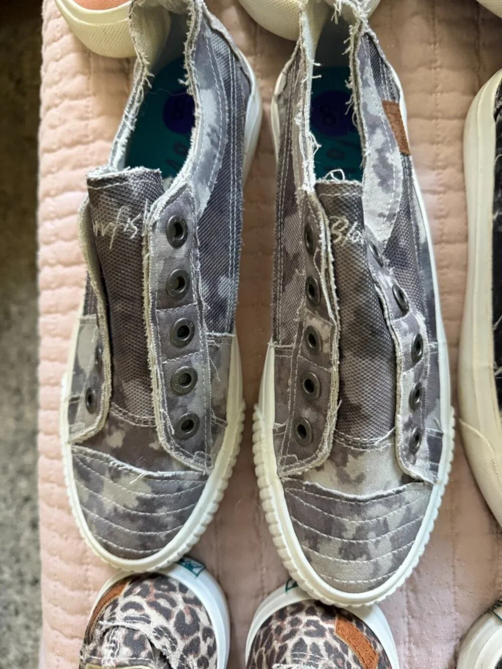 Blowfish Sneaker Shoes Lot of 8 Pairs Camo Solid 8.5 Womens - Picture 5 of 12
